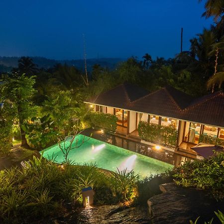 Le Candles Resort Кожикод Екстериор снимка